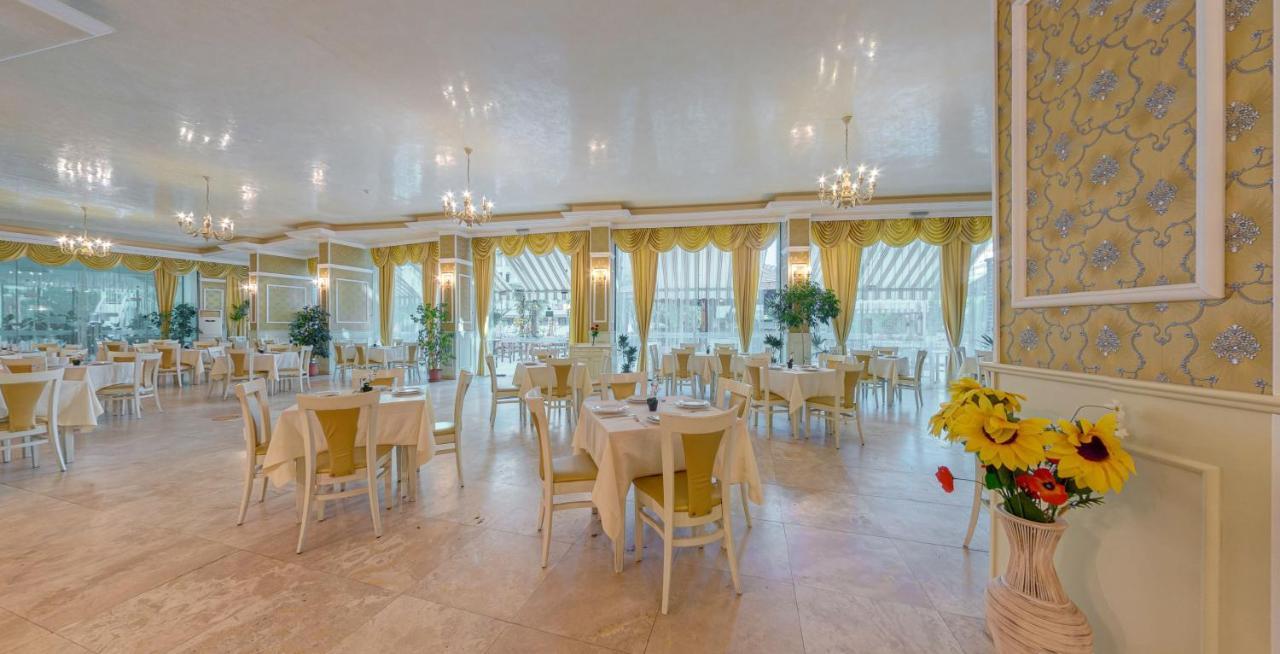 מלון Mena Palace סאני ביץ'